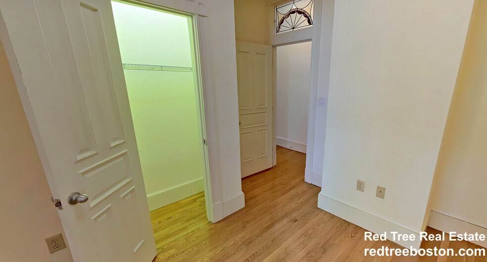 Building Photo - 295 Commonwealth Ave