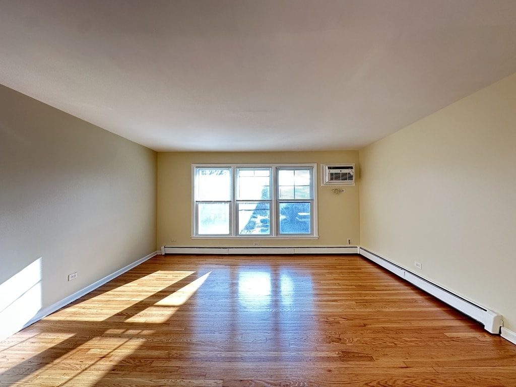 Building Photo - 627 N Lincoln Ave