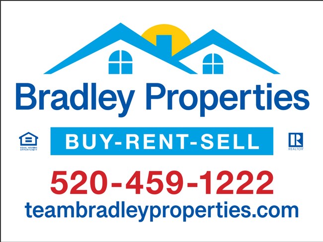 Building Photo - Large Backyard