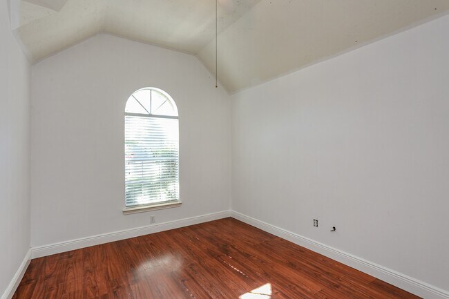 Building Photo - 1110 Cambrian Park Ct