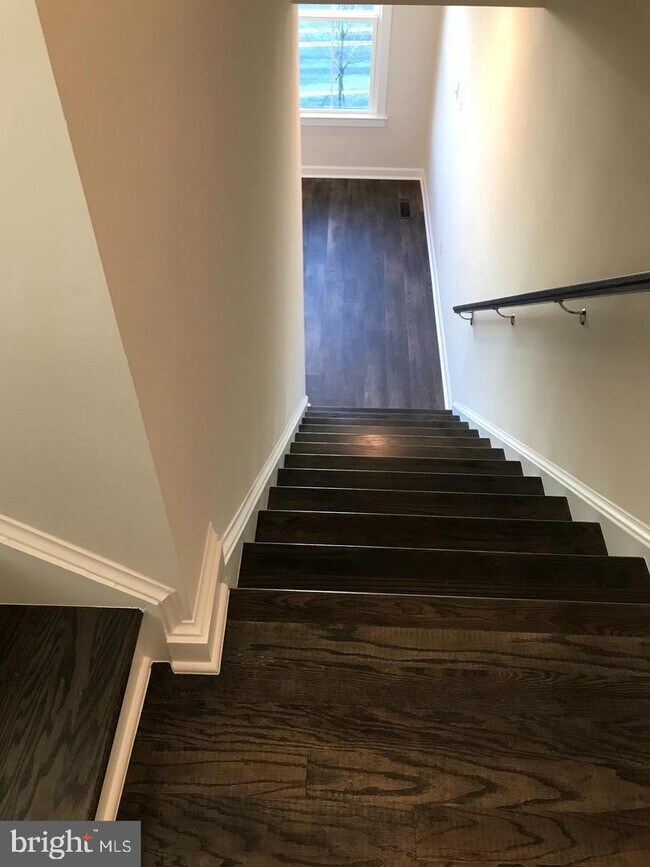 Building Photo - 12992 Hattontown Square