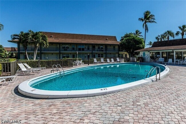 Building Photo - 235 Seaview Ct