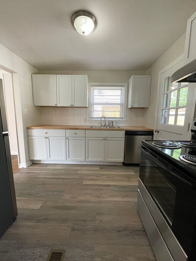 Building Photo - COME RELAX IN YOUR NEW HOME!