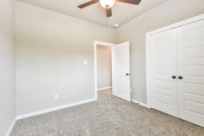 Building Photo - 122 Wickersham