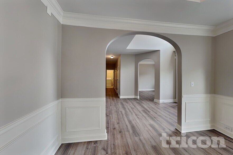 Building Photo - 1571 English Manor Cir