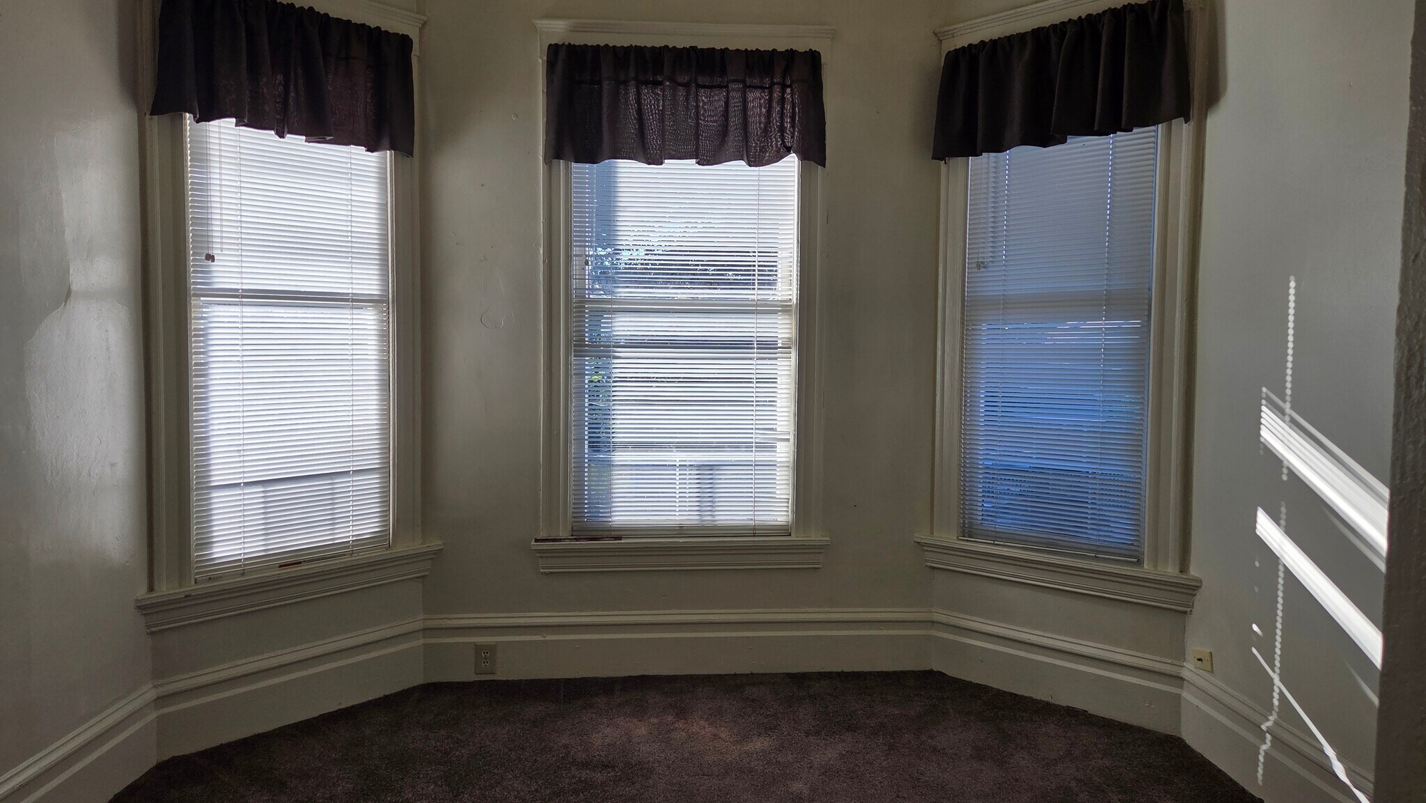 Front bedroom - 2440 12th Ave