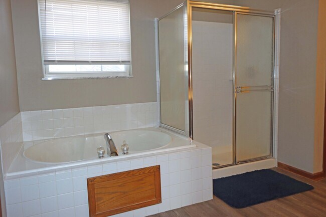 Building Photo - 4862 Roger Allen Ct