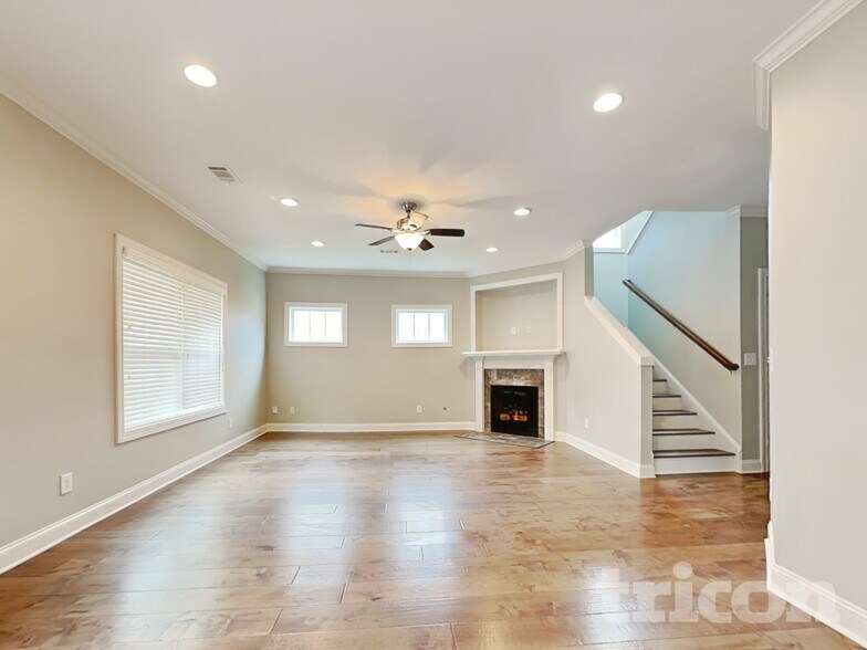 Building Photo - 207 Runnel View