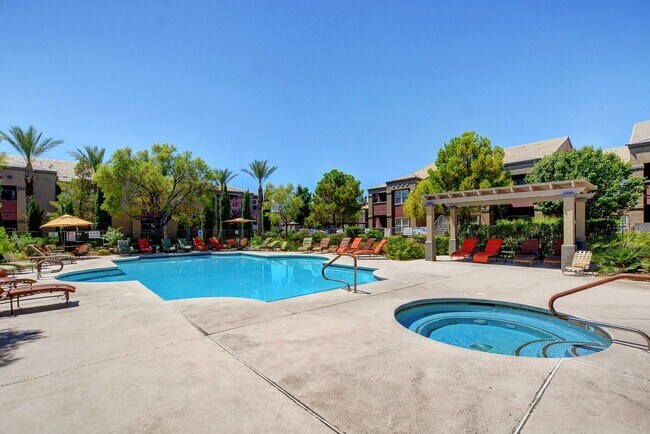 Building Photo - Charming 1 bedroom Condo with full size Ga...