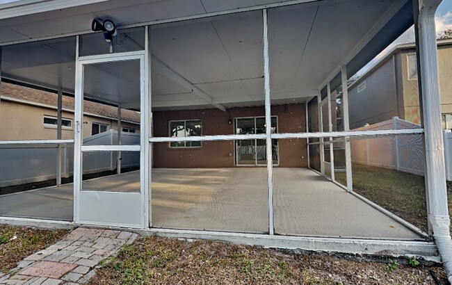 Building Photo - 774 Burlwood St