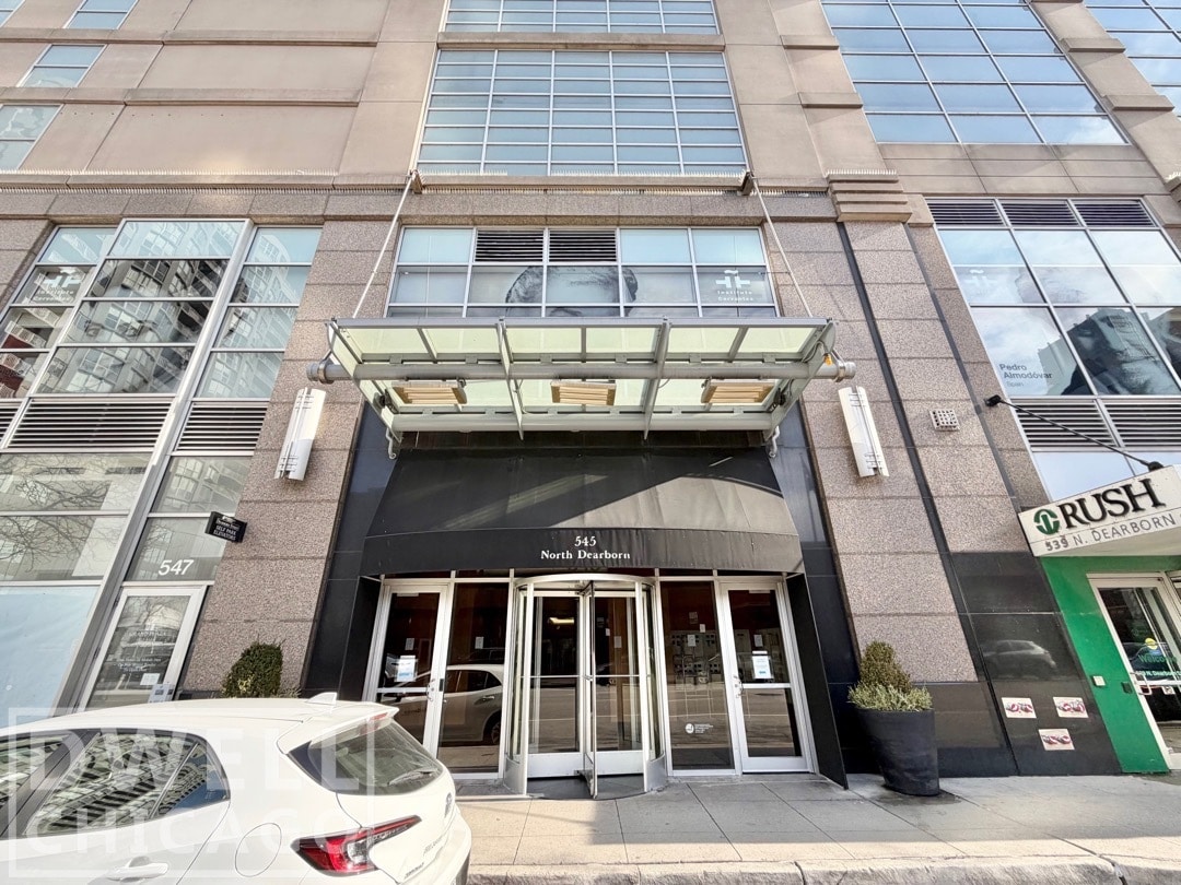 Building Photo - 545 N Dearborn St
