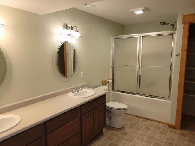 Building Photo - 75 E Katina Ct