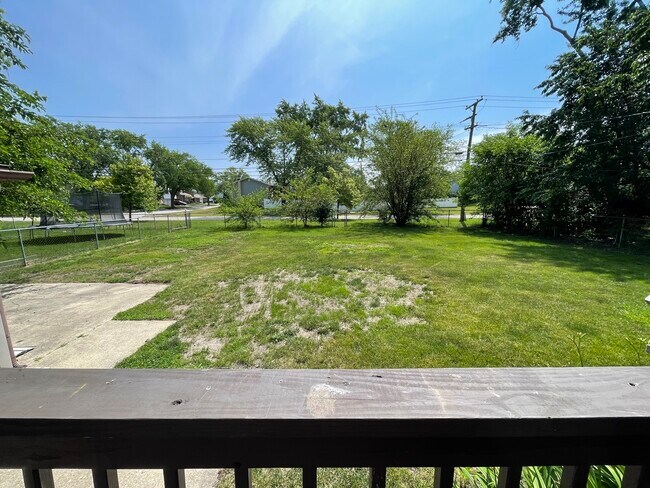 Building Photo - 16819 Forest View Dr