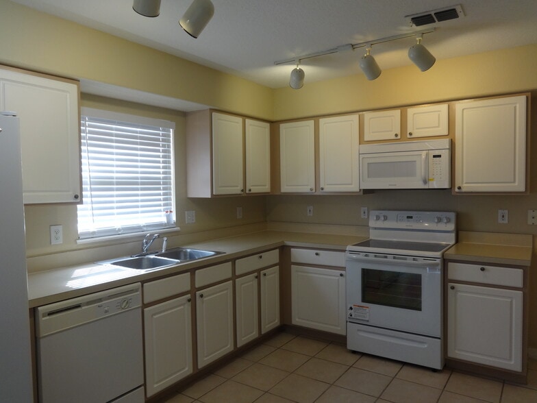 Building Photo - 317 Brightview Dr