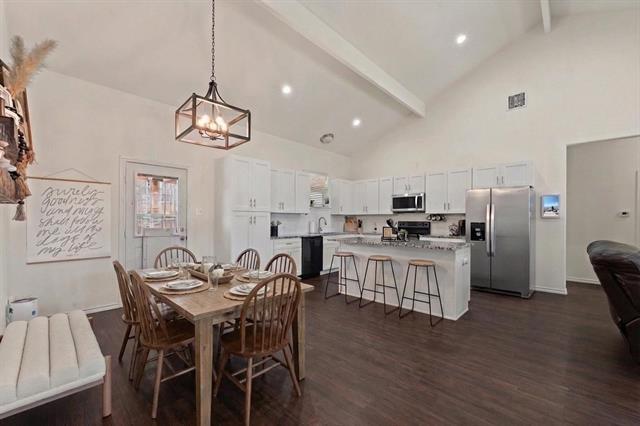 Building Photo - 2612 Dove Trail