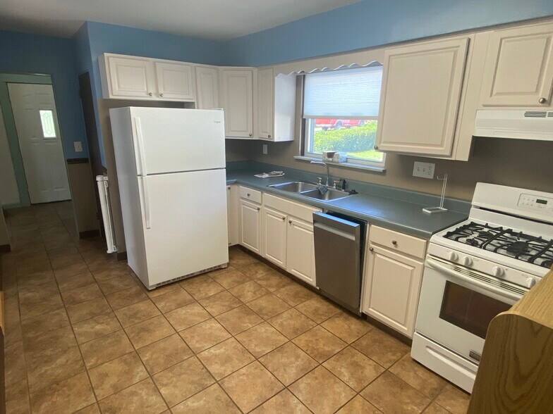 Building Photo - 508 Dick St