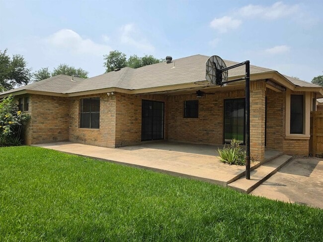 Building Photo - 1233 St Patrick Dr