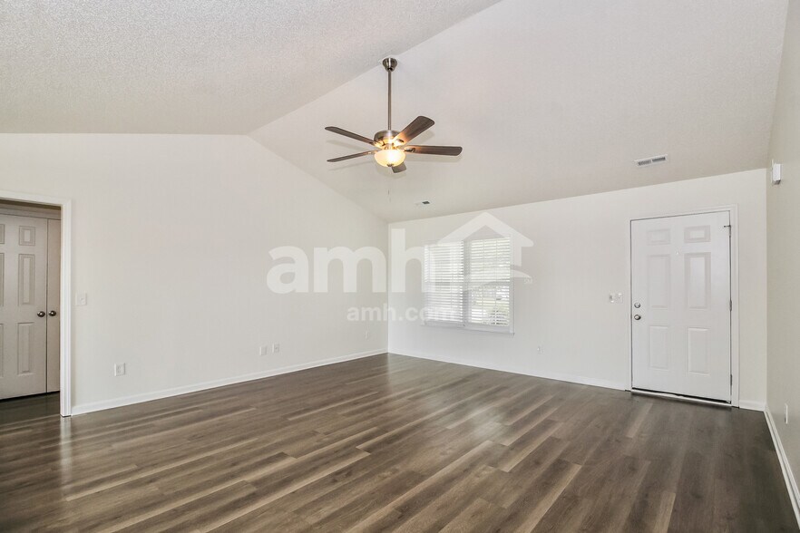 Building Photo - 6922 Newbury Way