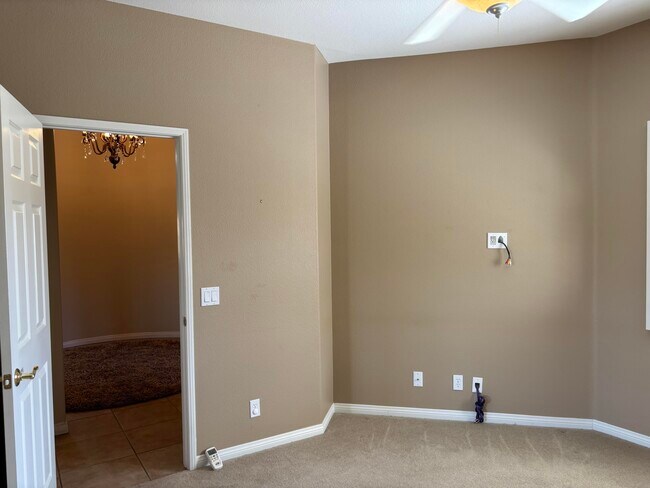 Building Photo - 45218 Coeur Dalene Dr