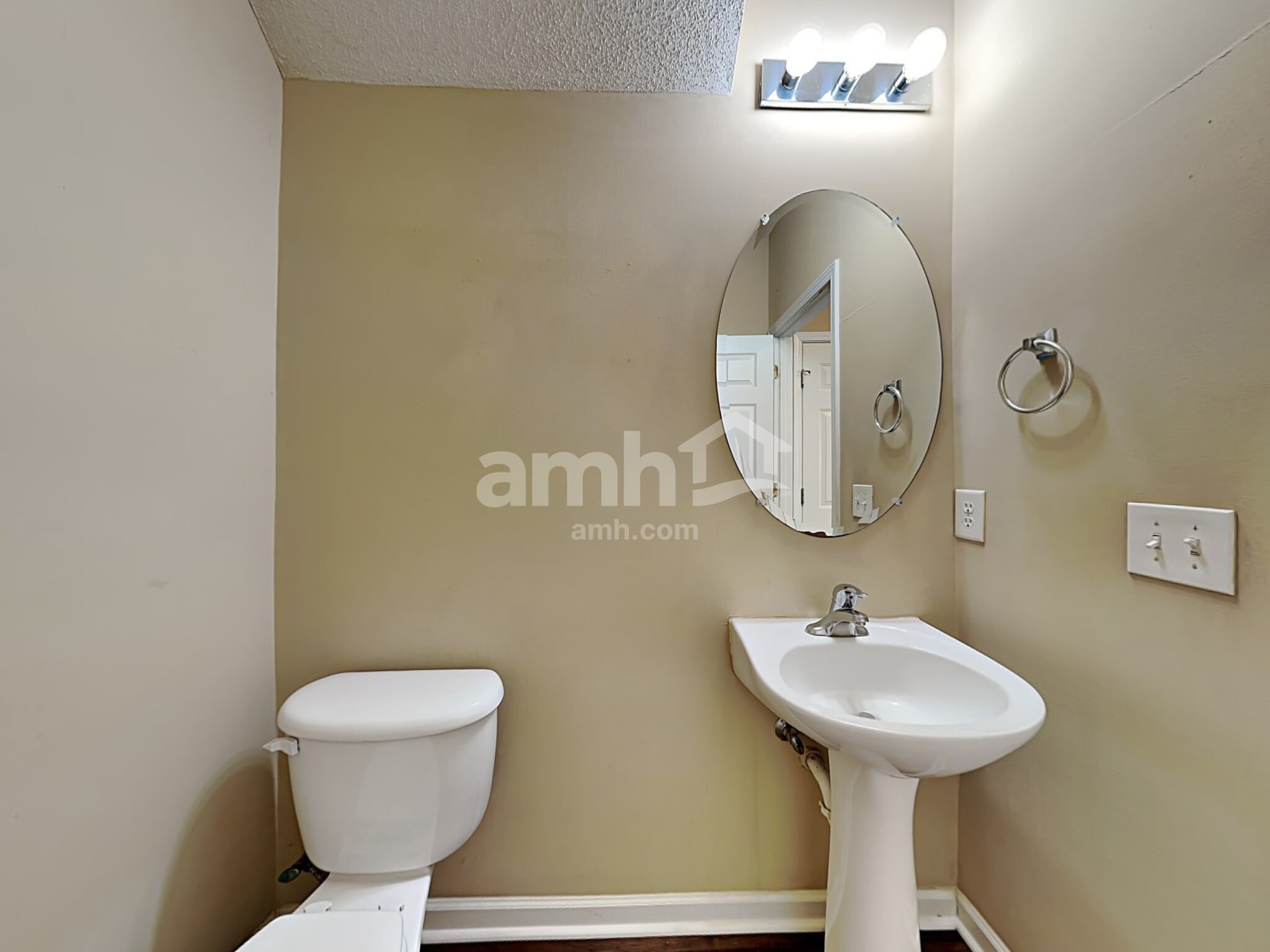 Building Photo - 539 Rockbridge Dr