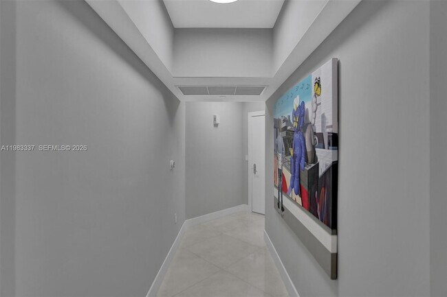 Building Photo - 20000 E Country Club Dr