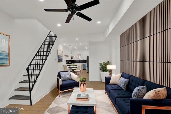 Building Photo - 2117 S Alden St