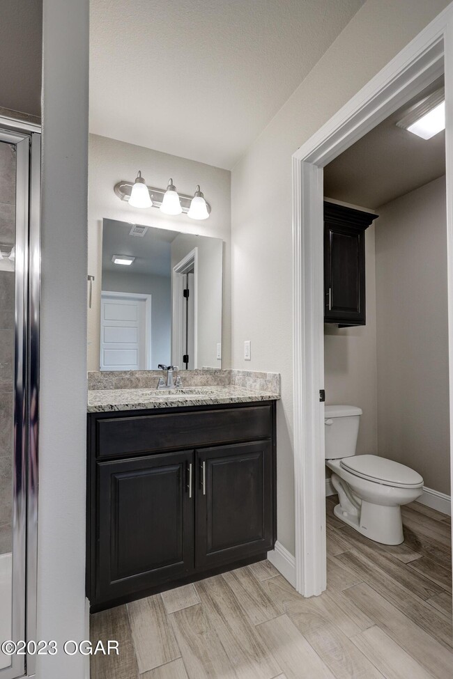 Building Photo - 2030 Mardale Cir