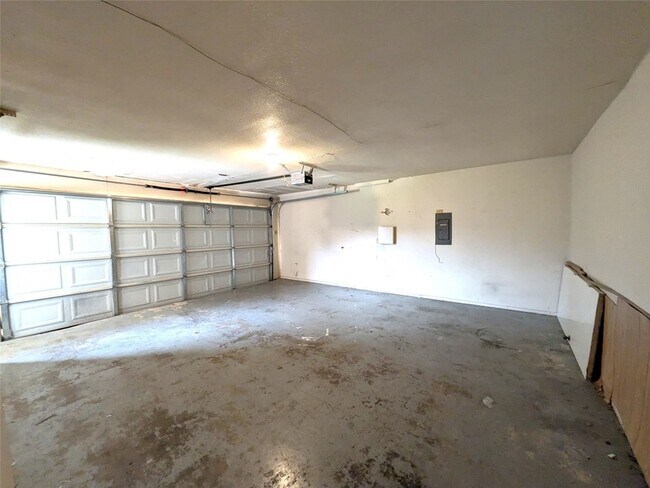 Building Photo - 3302 Townbluff Pl