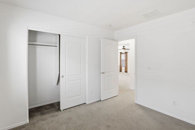 Building Photo - 3 bedroom home in queen creek, ready to go!-1 MONTH FREE WITH A 13 MONTH LEASE!