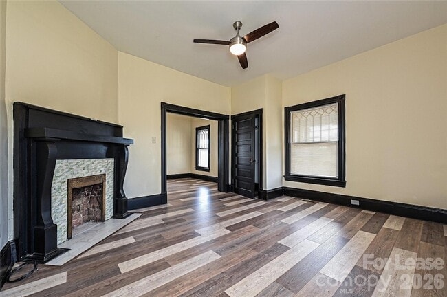 Building Photo - 1204 S Salisbury Ave