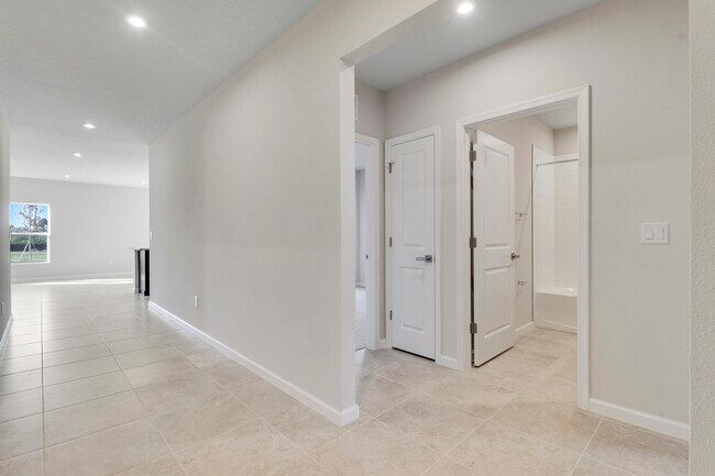 Building Photo - 15404 SW American St