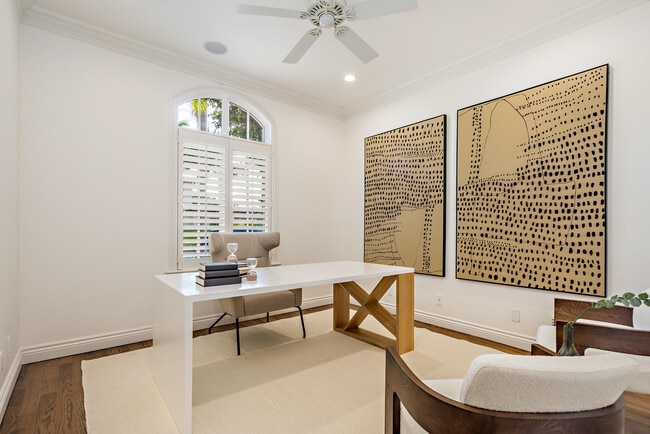 Building Photo - 233 El Pueblo Way