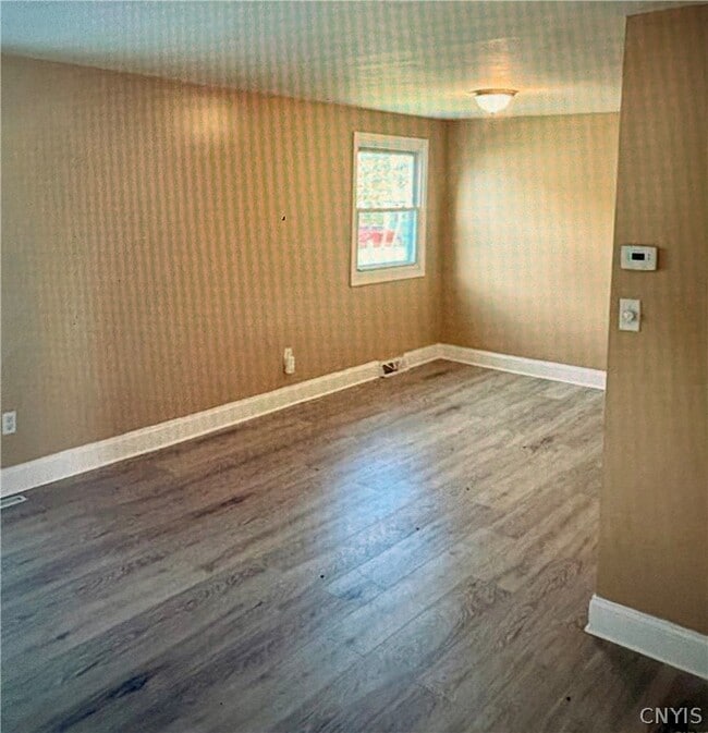 Building Photo - 8050 Lucas Dr