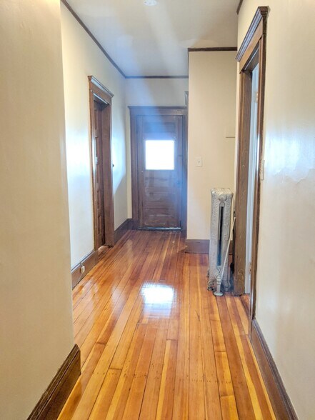 Building Photo - 9 Belknap St