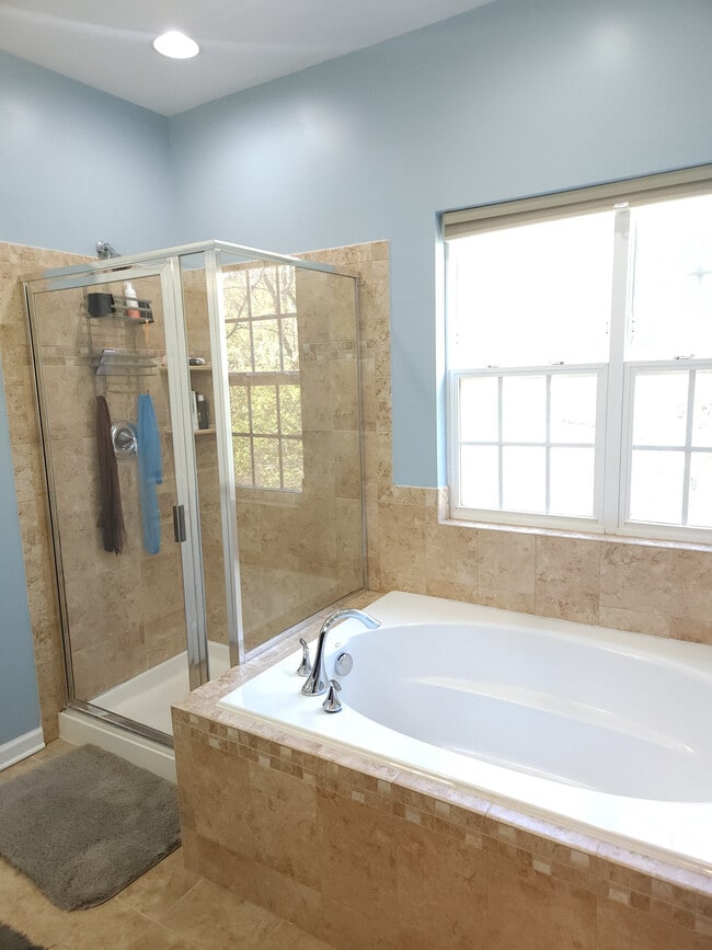 Building Photo - 12713 Rustic Rock Ln