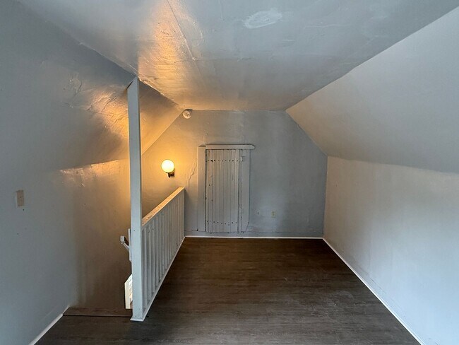 Building Photo - Spacious 4 Bedroom, Cambridge Home with Large Yard, Office & Front Porch Near Downtown Waterfront!