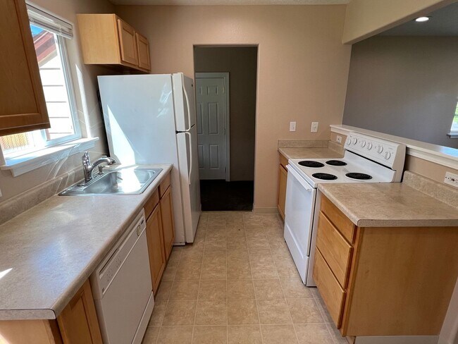 Building Photo - Wood Village Two Bedroom