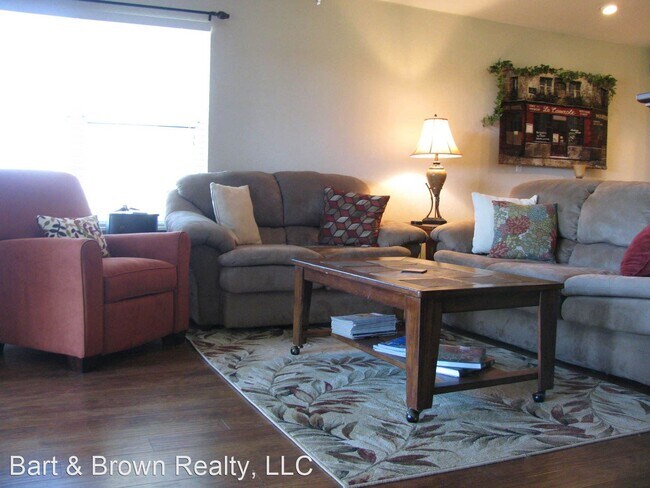 Building Photo - 110 W Rockford Dr