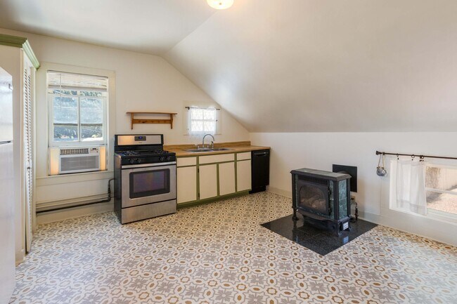 Building Photo - 1119 Tijeras Ave NW