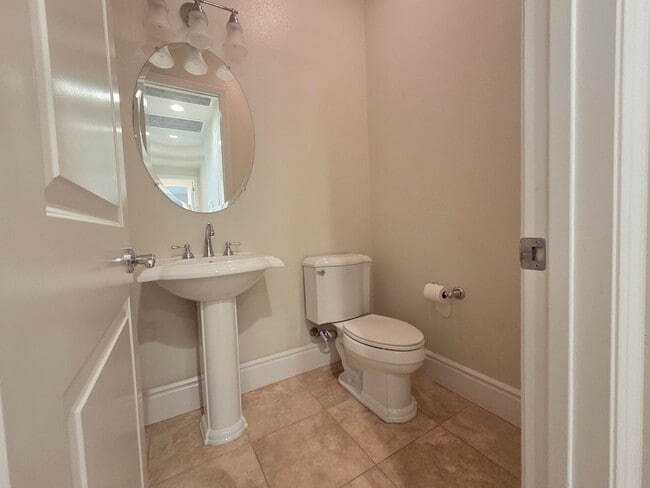 Building Photo - Stunning Spanish Colonial Home in the La C...