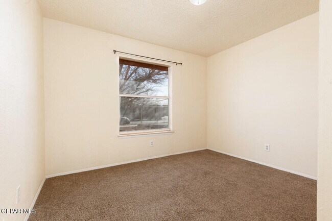 Building Photo - 10545 Palomino St