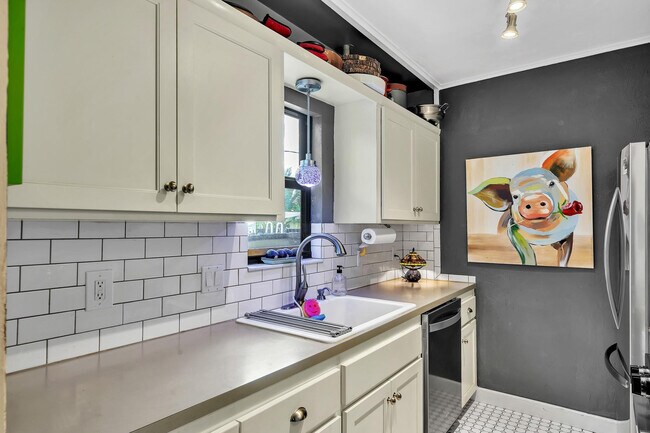 Building Photo - 1509 NW 4th Ave