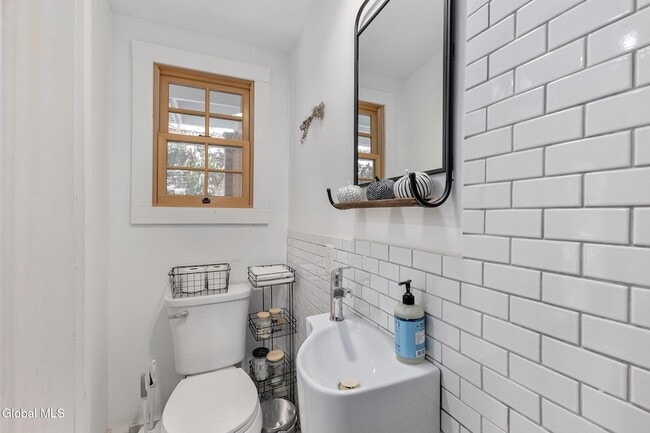 Building Photo - 83 Spring St