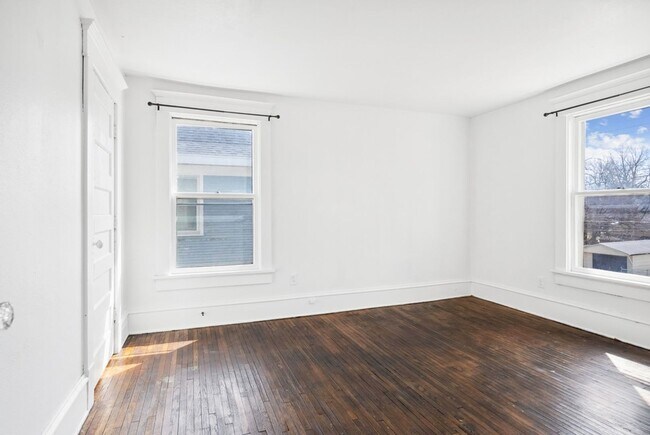 Building Photo - 246 Western Ave