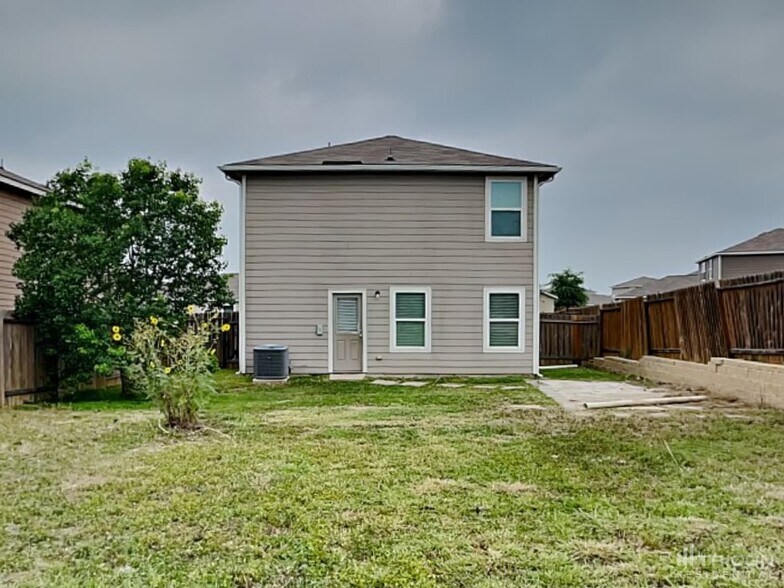 Building Photo - 7310 Canyon Lgt