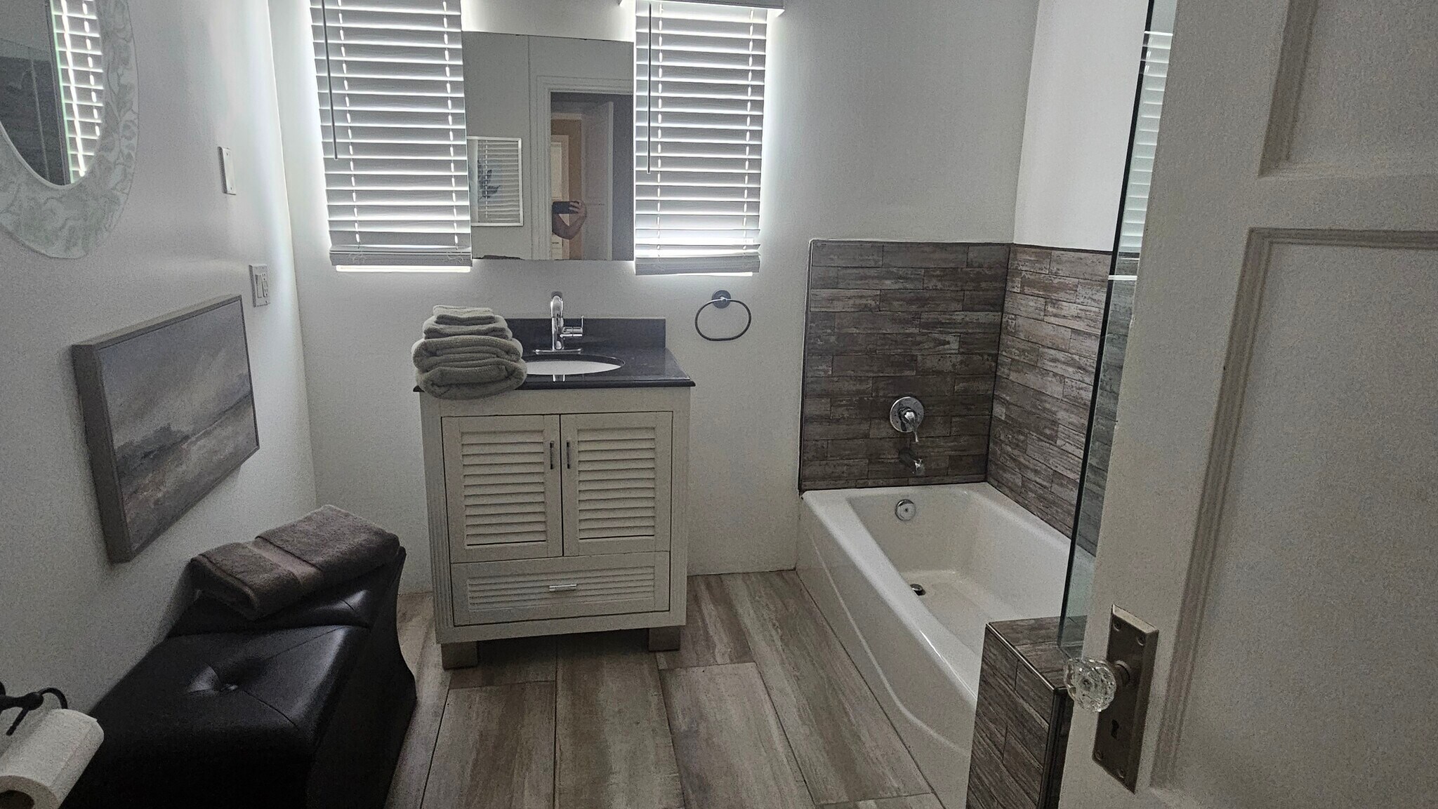 bathroom 1 - 2028 W 81st St