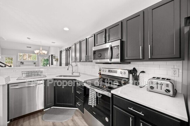 Building Photo - 16865 Timber Crossing Rd