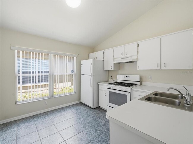 Building Photo - 2480 Sagemont Dr