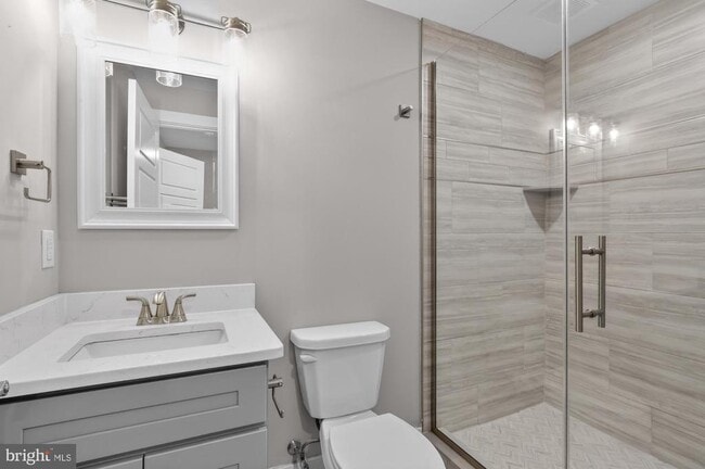 Building Photo - 2034 N Front St