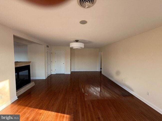 Building Photo - 5738 Griffith Lake Dr